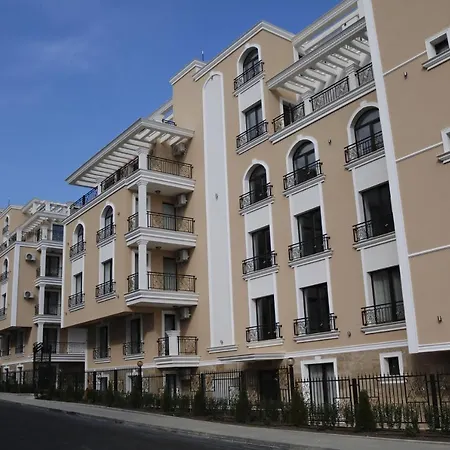 Deluxe In Aparthotel *