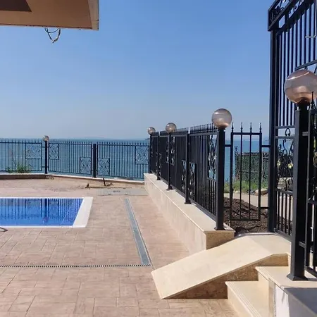 Aparthotel Deluxe In Sveti Vlas