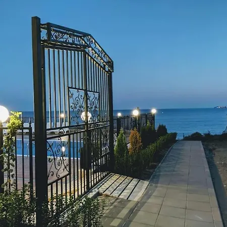 Deluxe In Aparthotel *