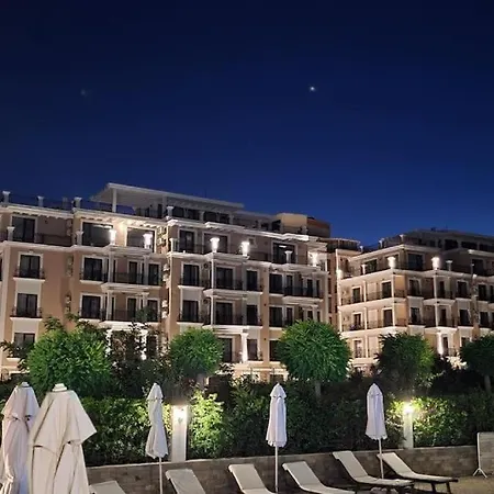 Aparthotel Deluxe In *