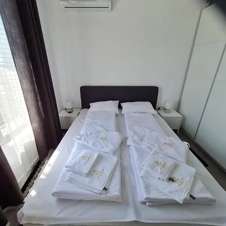 Aparthotel Deluxe In *